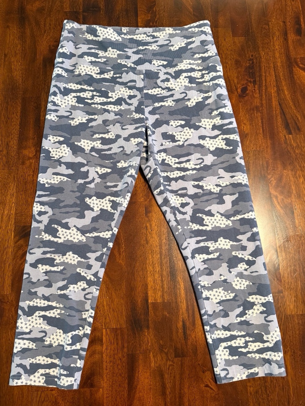 Style & Co. Girls' Gray and White Camo Star Leggings